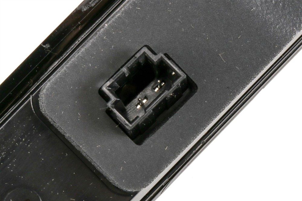 GM Genuine Parts Center High Mount Stop Light 84277408 — image 3